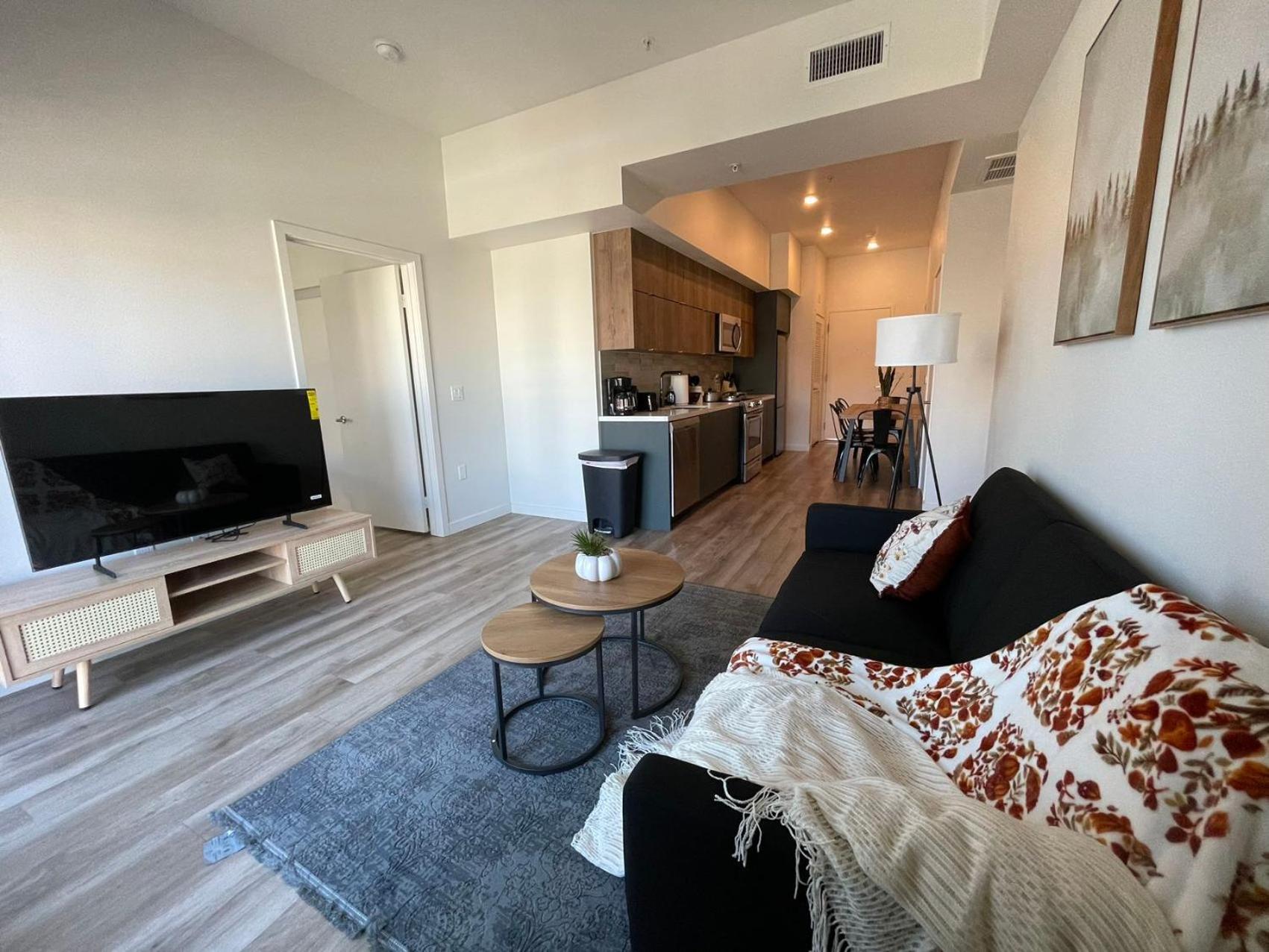 Elegant Retreat In The Heart Of La, Discover Your Lavish Hideaway Los Angeles Exterior photo